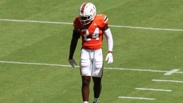 Kamren Kinchens Safety Miami Hurricanes - warmups vs Bethune Cookman, Sep. 3, 2022